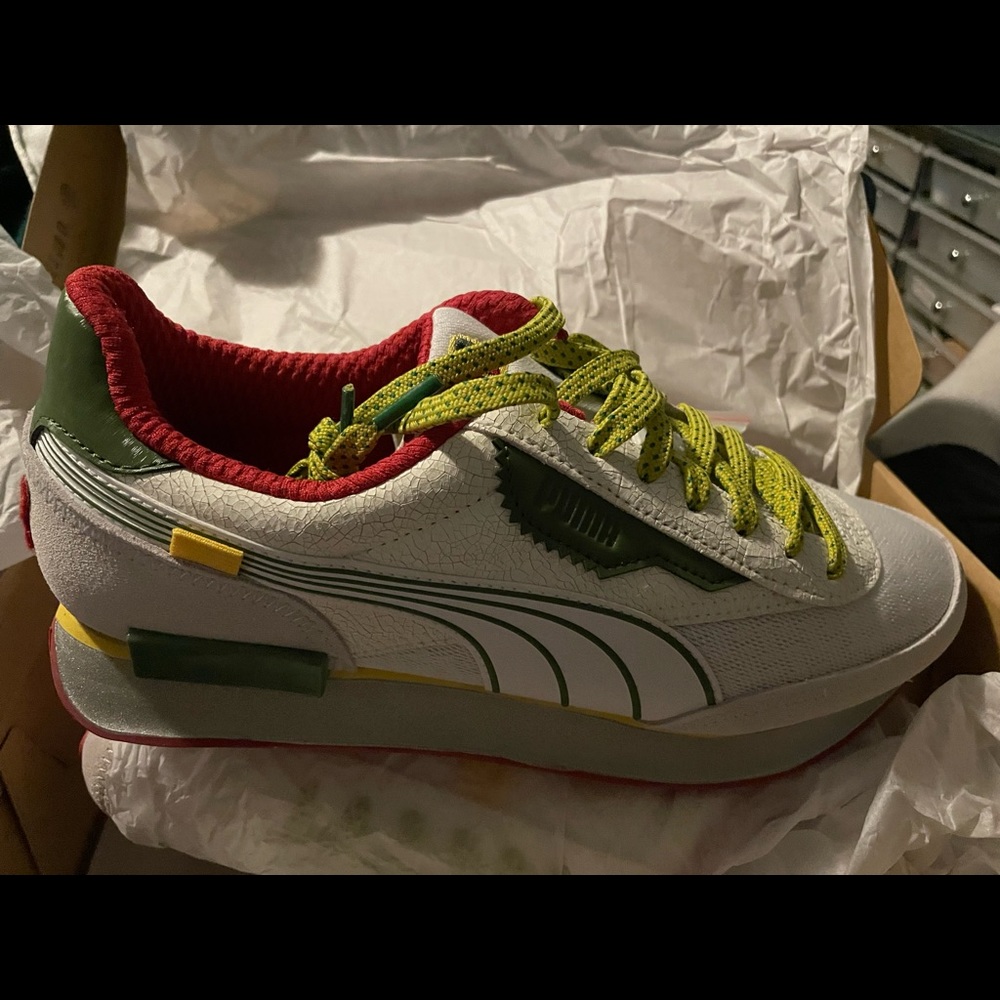 Puma Sneakers